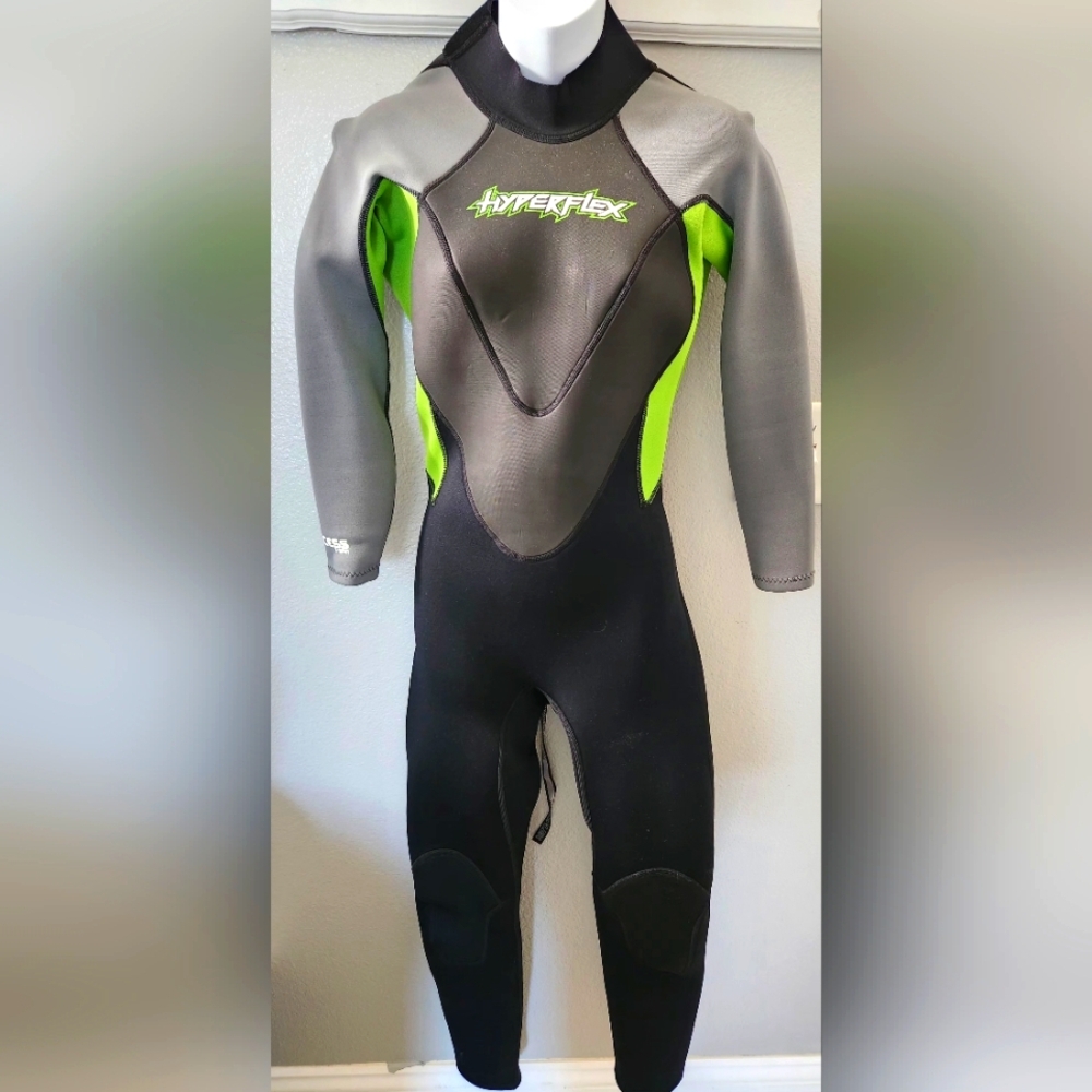 Womens Wetsuit - Black and Green